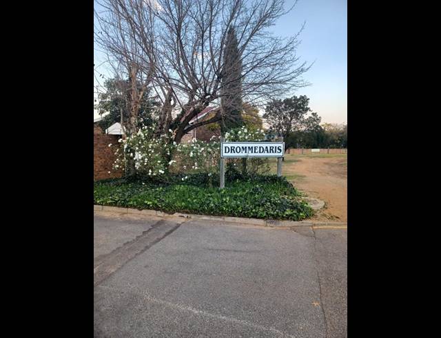 3 BEDROOM PROPERTY TO RENT IN VAN RIEBEECK PARK